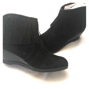 Brand new booties with fringe